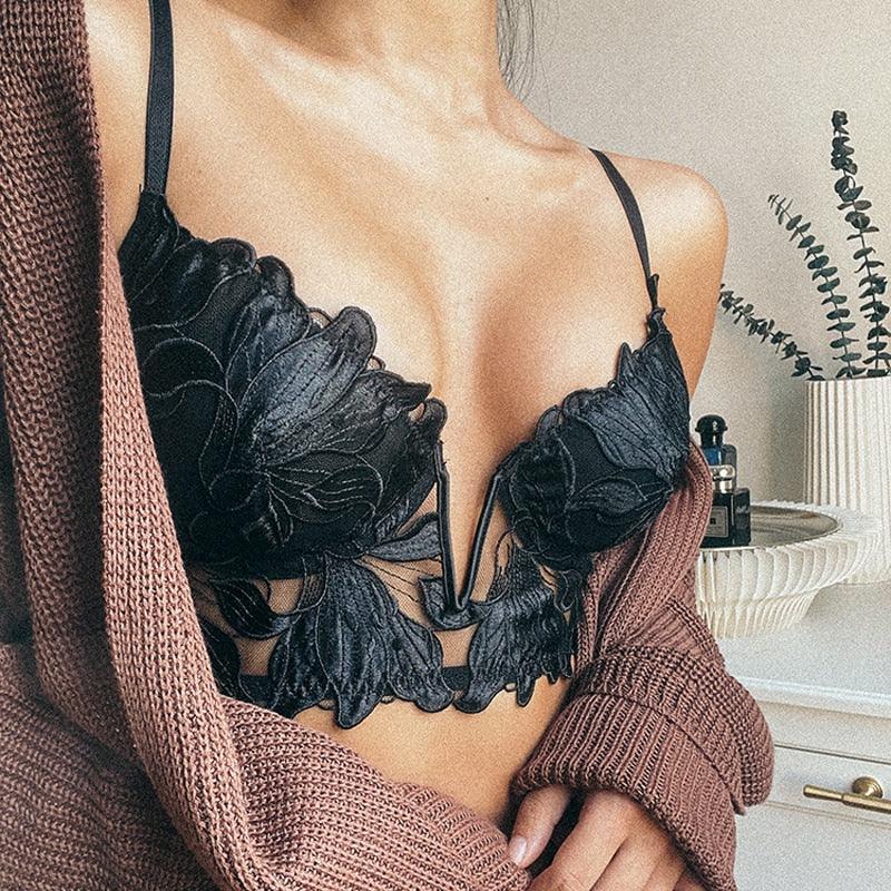 T-BOO Women Sexy French Lace Embroidery Brassiere Lingerie Set Underwear Set Push Up Bralette Deep V Bra and Panty Set